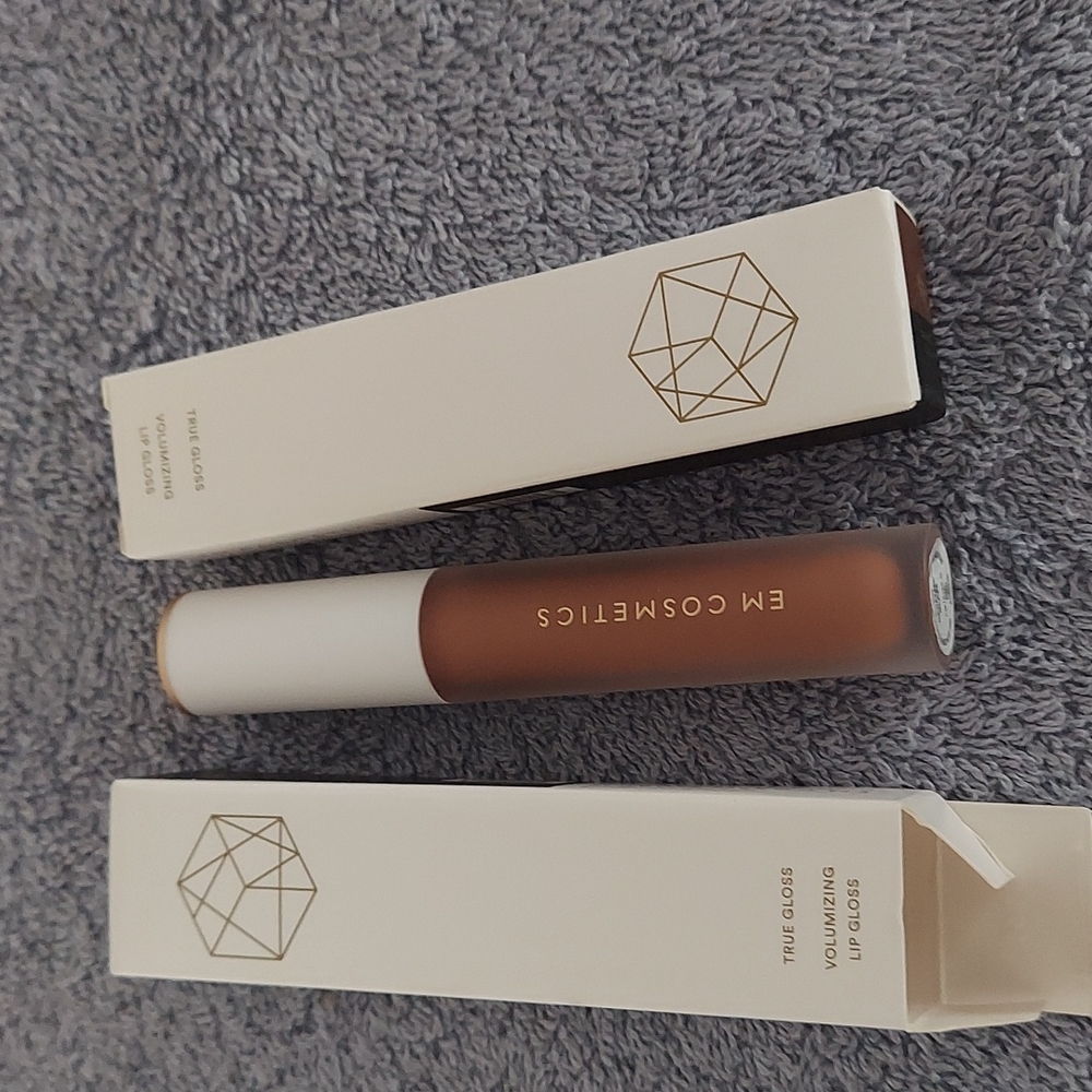 EM  It's true class volume izing lip class